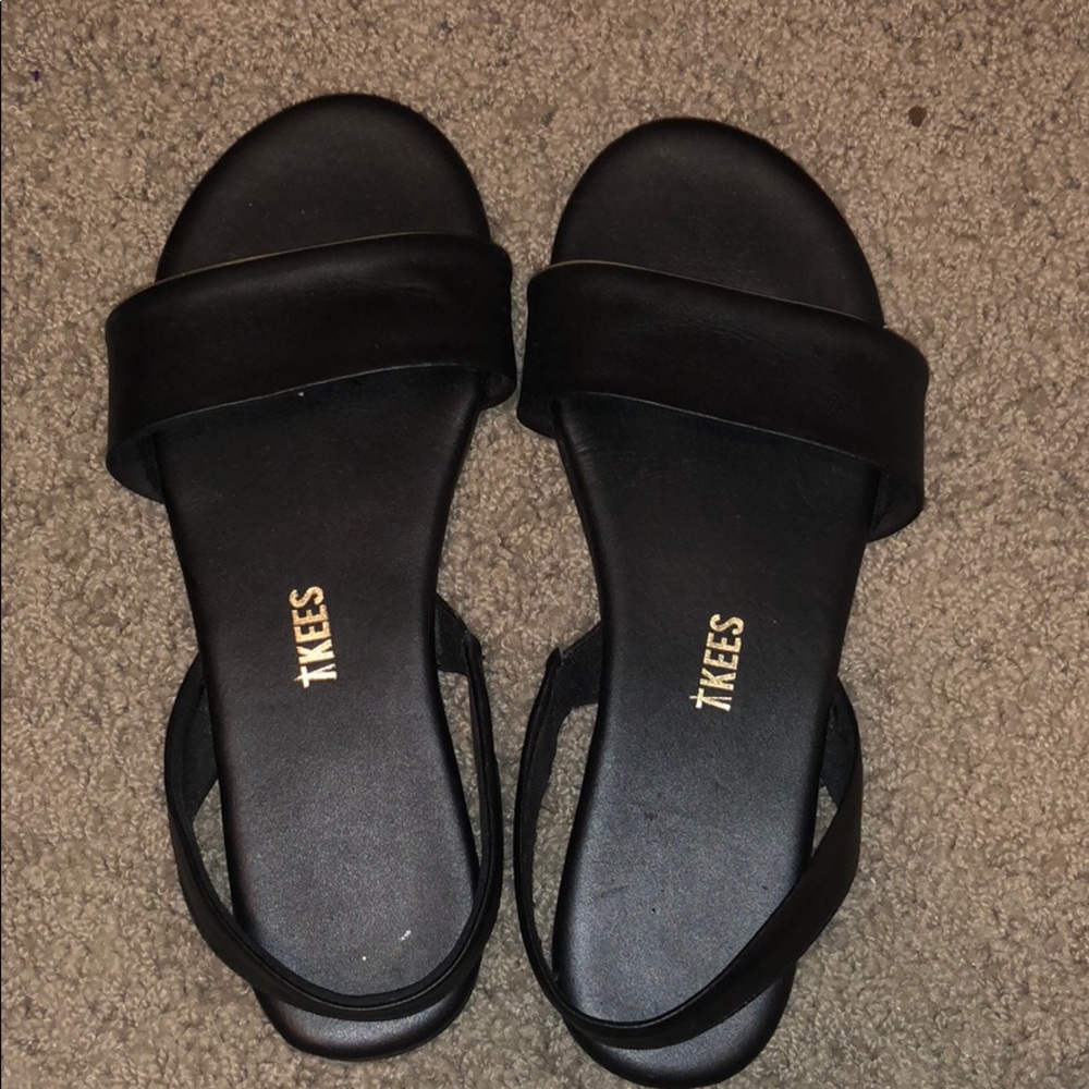 tkees sandals